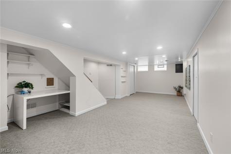 2253 Canterbury Road Westlake OH 44145