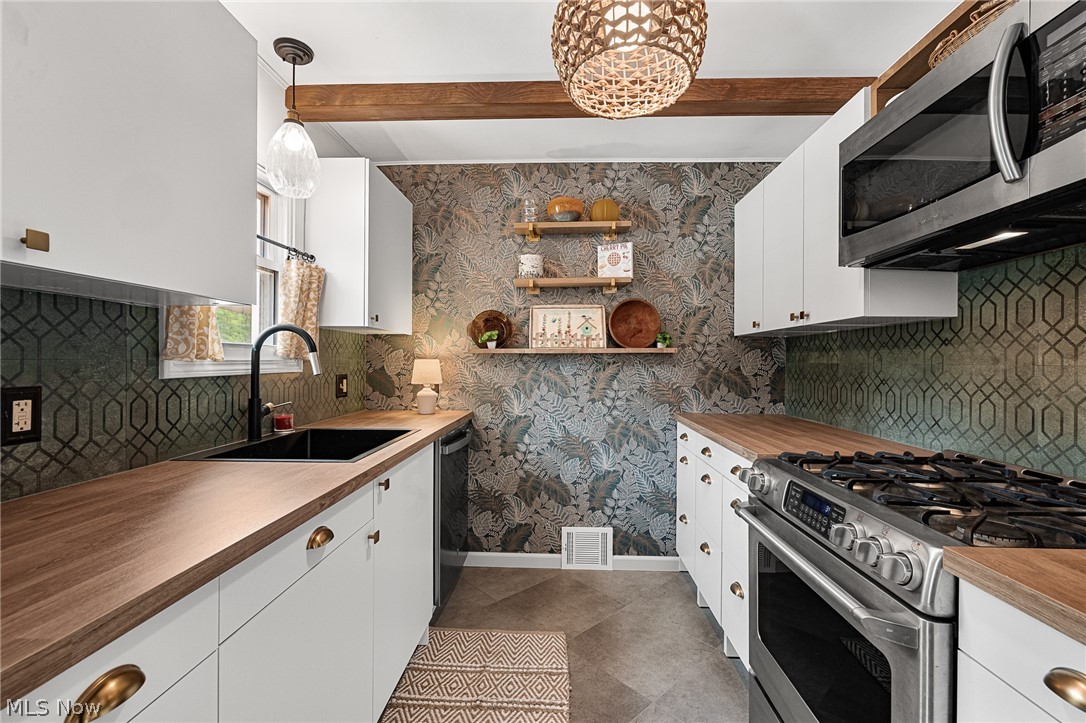 2253 Canterbury Road Westlake OH 44145