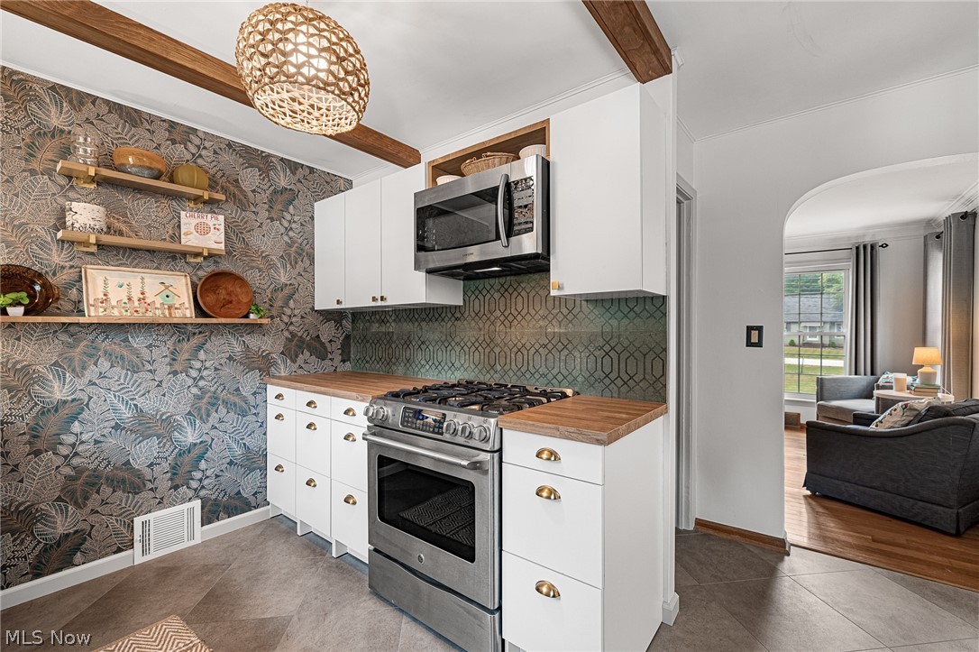 2253 Canterbury Road Westlake OH 44145