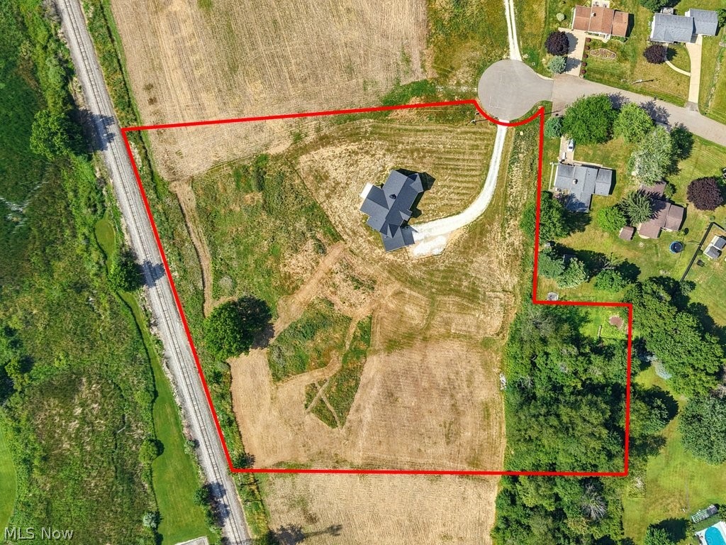 10311 Hunting Hills Avenue NE Hartville OH 44632