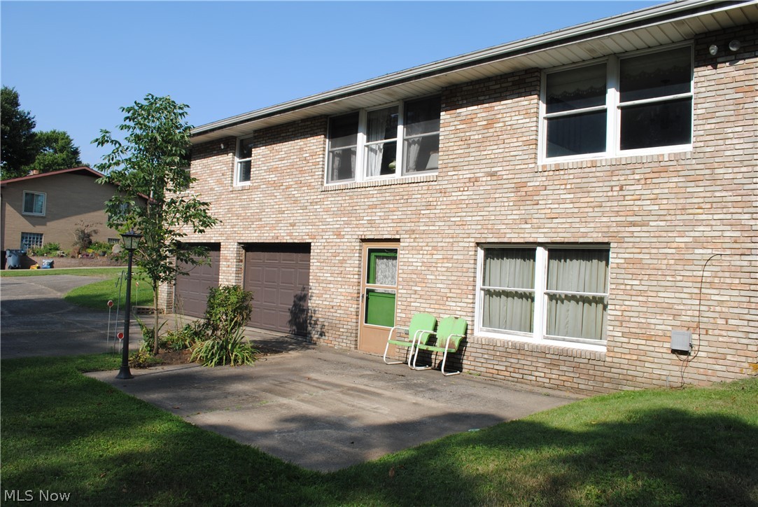 925 Minerva Road Magnolia OH 44643