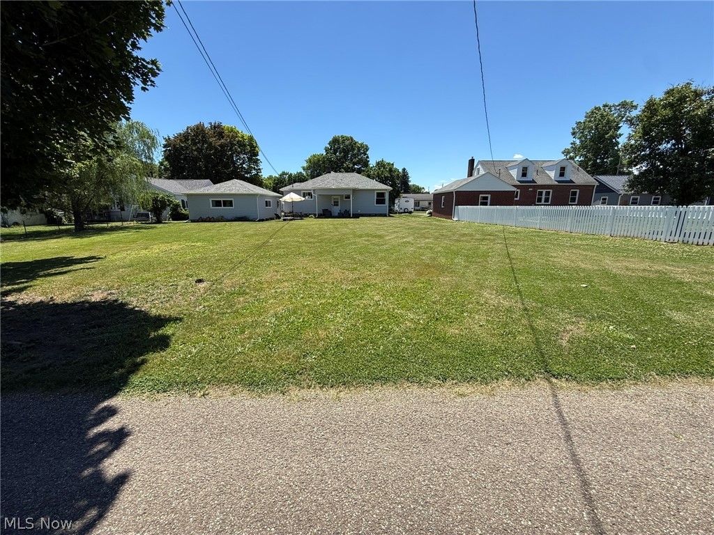 232 Forbes Street NE New Philadelphia OH 44663