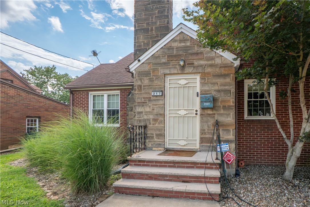 217 Whipple Avenue NW Canton OH 44708