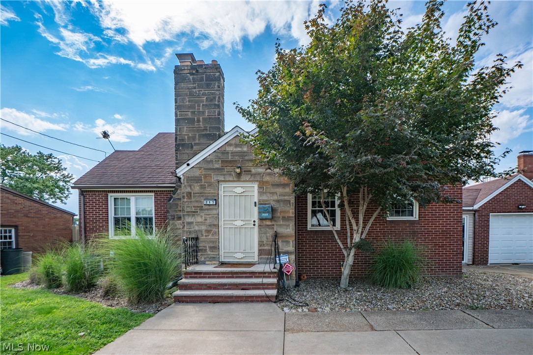 217 Whipple Avenue NW Canton OH 44708