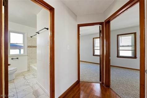 16018 Muskingum Boulevard Brook Park OH 44142
