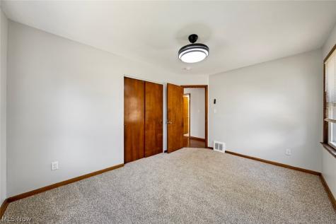 16018 Muskingum Boulevard Brook Park OH 44142