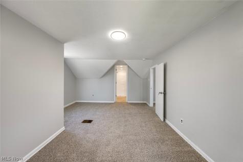 16018 Muskingum Boulevard Brook Park OH 44142