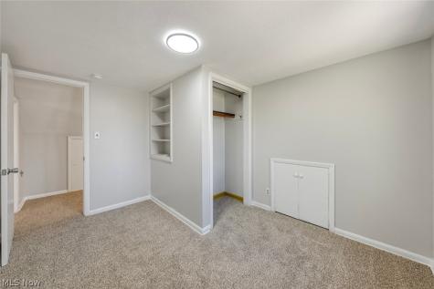 16018 Muskingum Boulevard Brook Park OH 44142