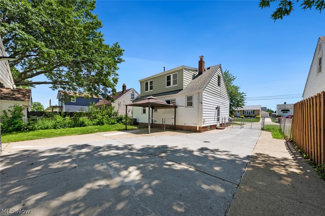 16018 Muskingum Boulevard Brook Park OH 44142