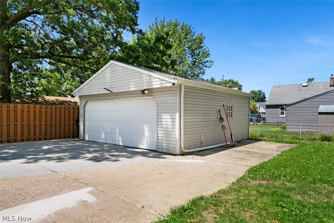 16018 Muskingum Boulevard Brook Park OH 44142