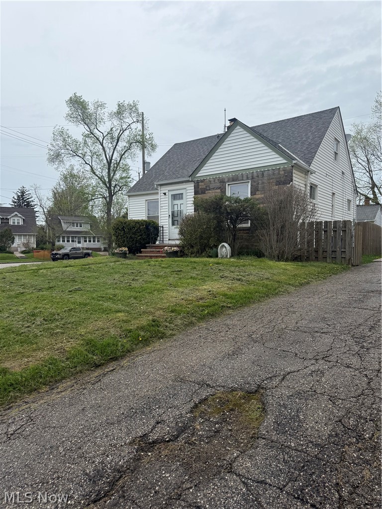 18011 Windward Road Cleveland OH 44119