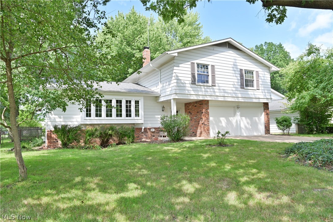 27008 Sweetbriar Drive North Olmsted OH 44070