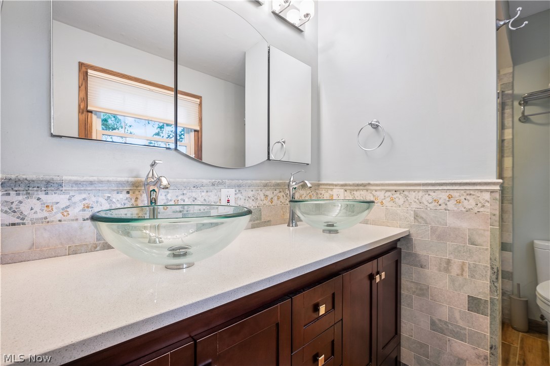27008 Sweetbriar Drive North Olmsted OH 44070