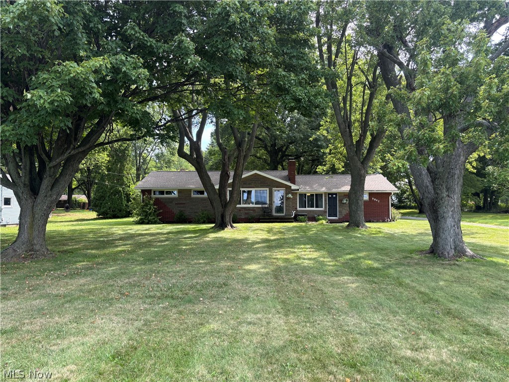 9842 Market Avenue N Hartville OH 44632