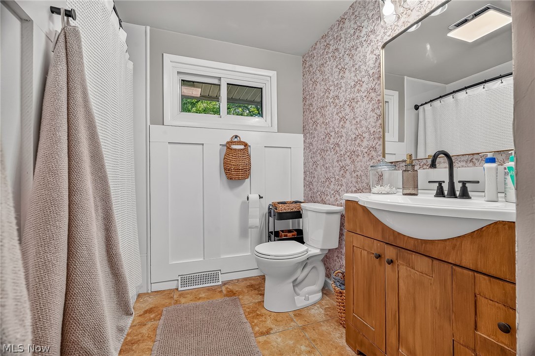 9842 Market Avenue N Hartville OH 44632