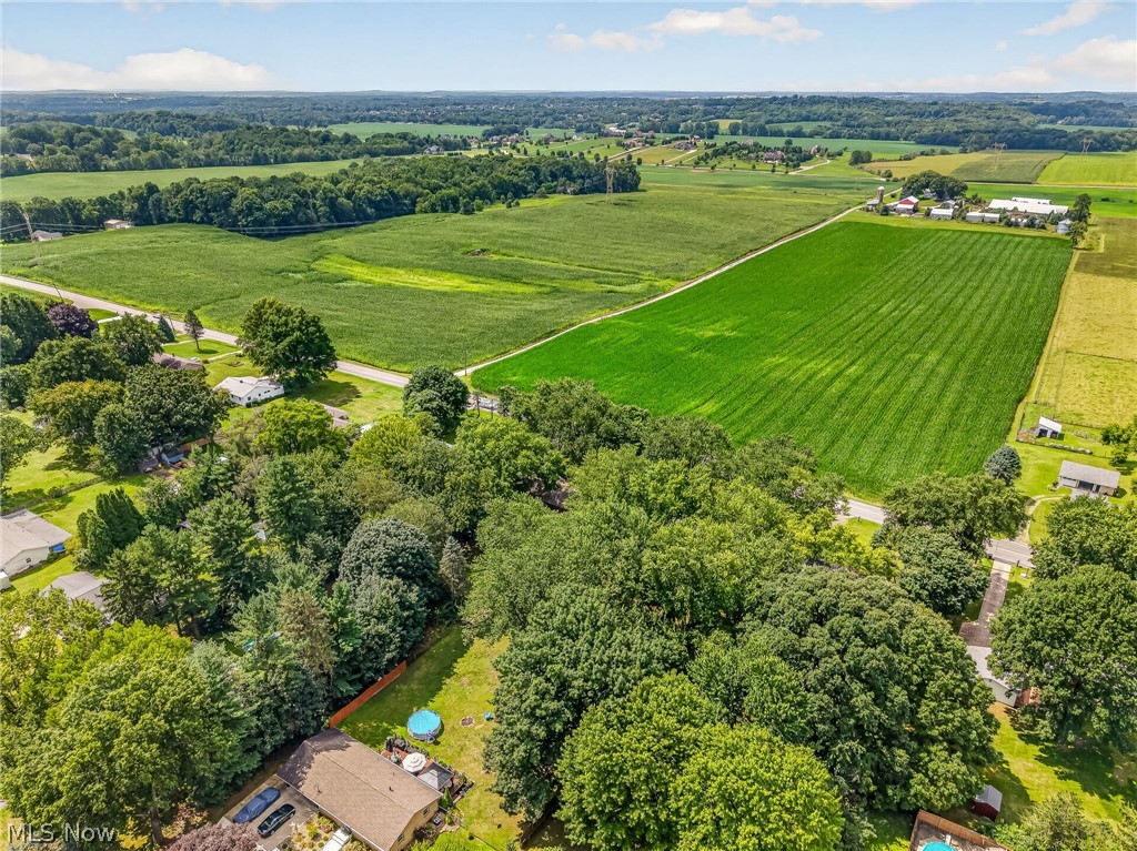 9842 Market Avenue N Hartville OH 44632