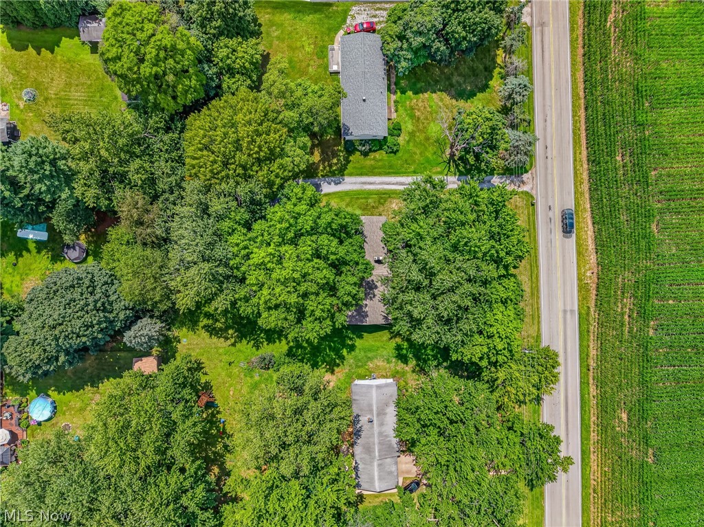 9842 Market Avenue N Hartville OH 44632