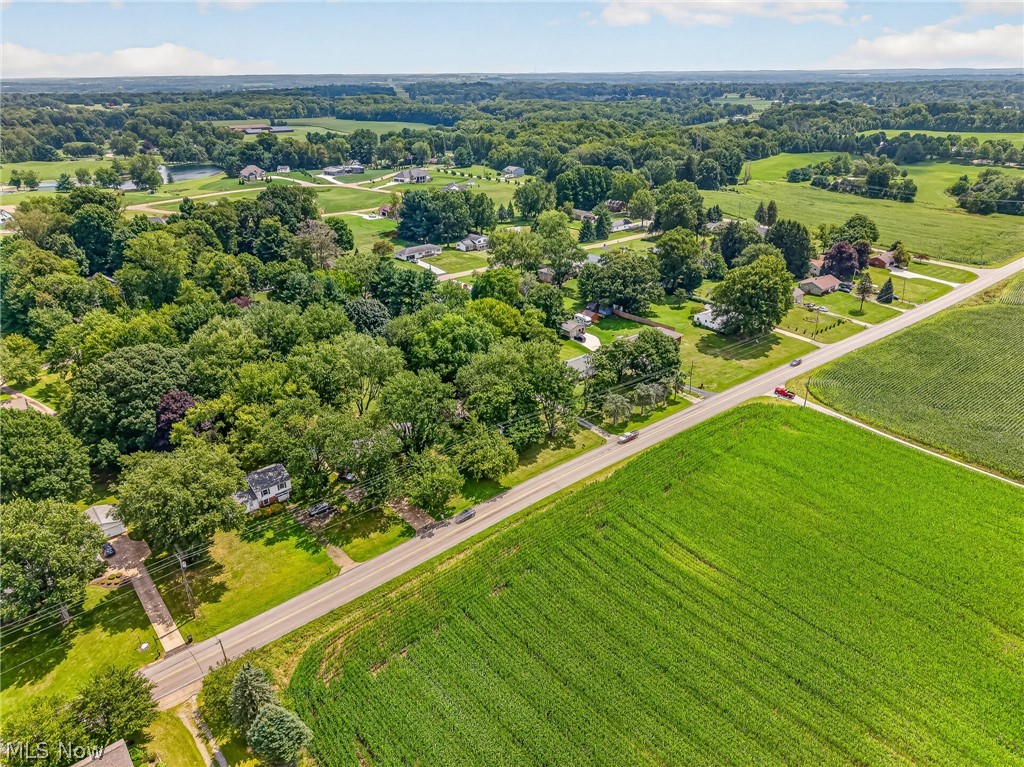 9842 Market Avenue N Hartville OH 44632