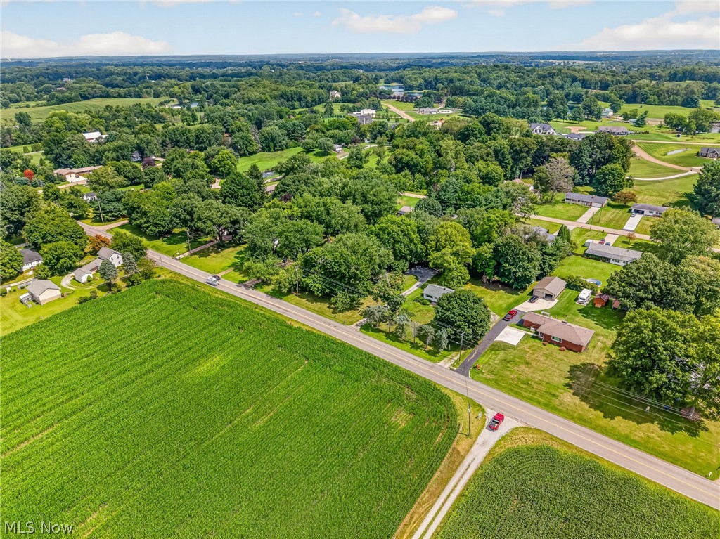 9842 Market Avenue N Hartville OH 44632