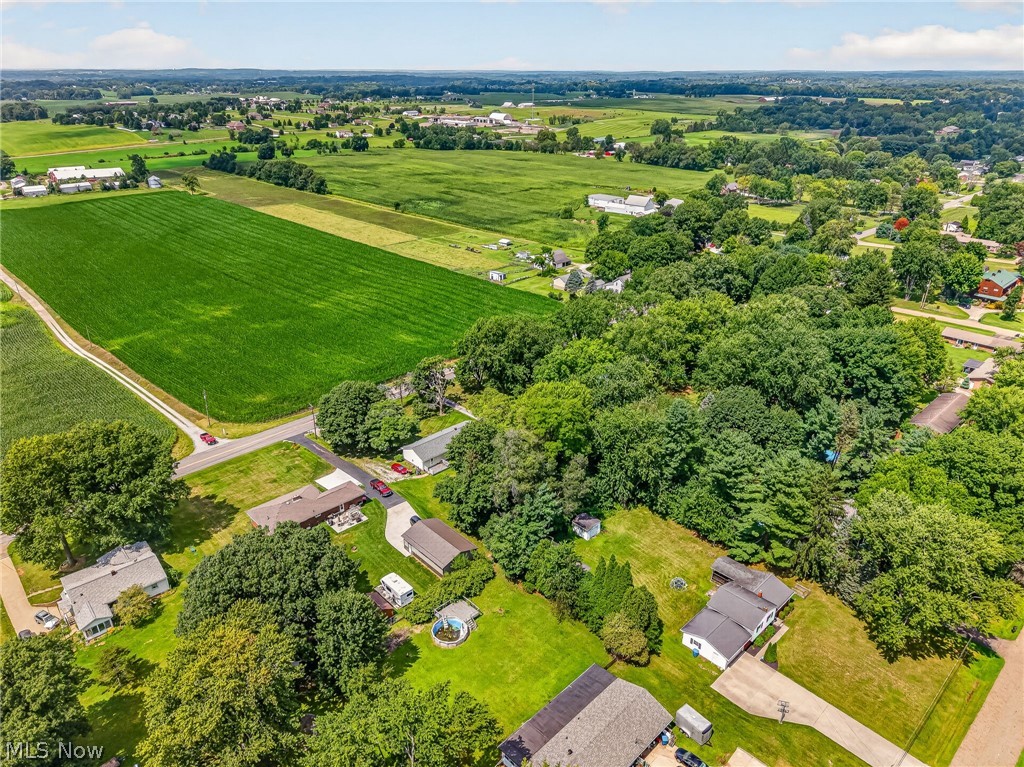 9842 Market Avenue N Hartville OH 44632