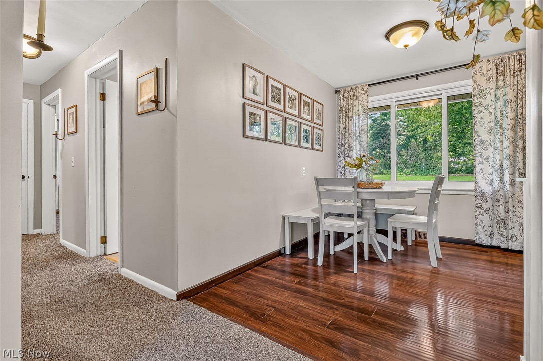 9842 Market Avenue N Hartville OH 44632