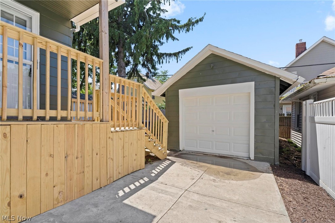 1438 Elbur Avenue Lakewood OH 44107