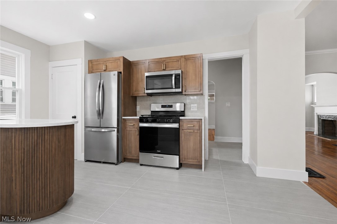 1438 Elbur Avenue Lakewood OH 44107