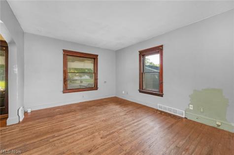 285 Waverly Street Berea OH 44017