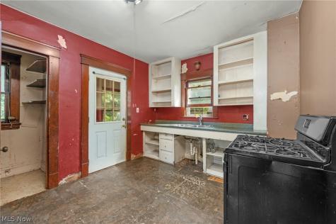 285 Waverly Street Berea OH 44017