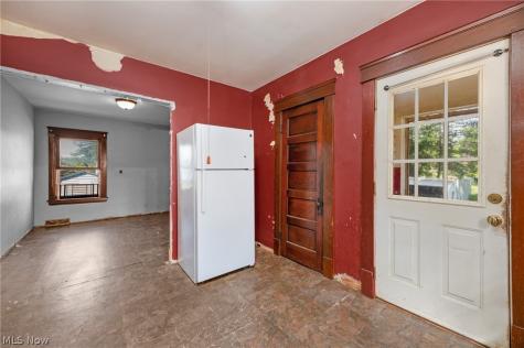 285 Waverly Street Berea OH 44017