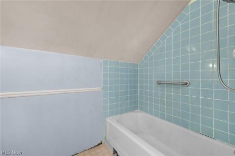 285 Waverly Street Berea OH 44017