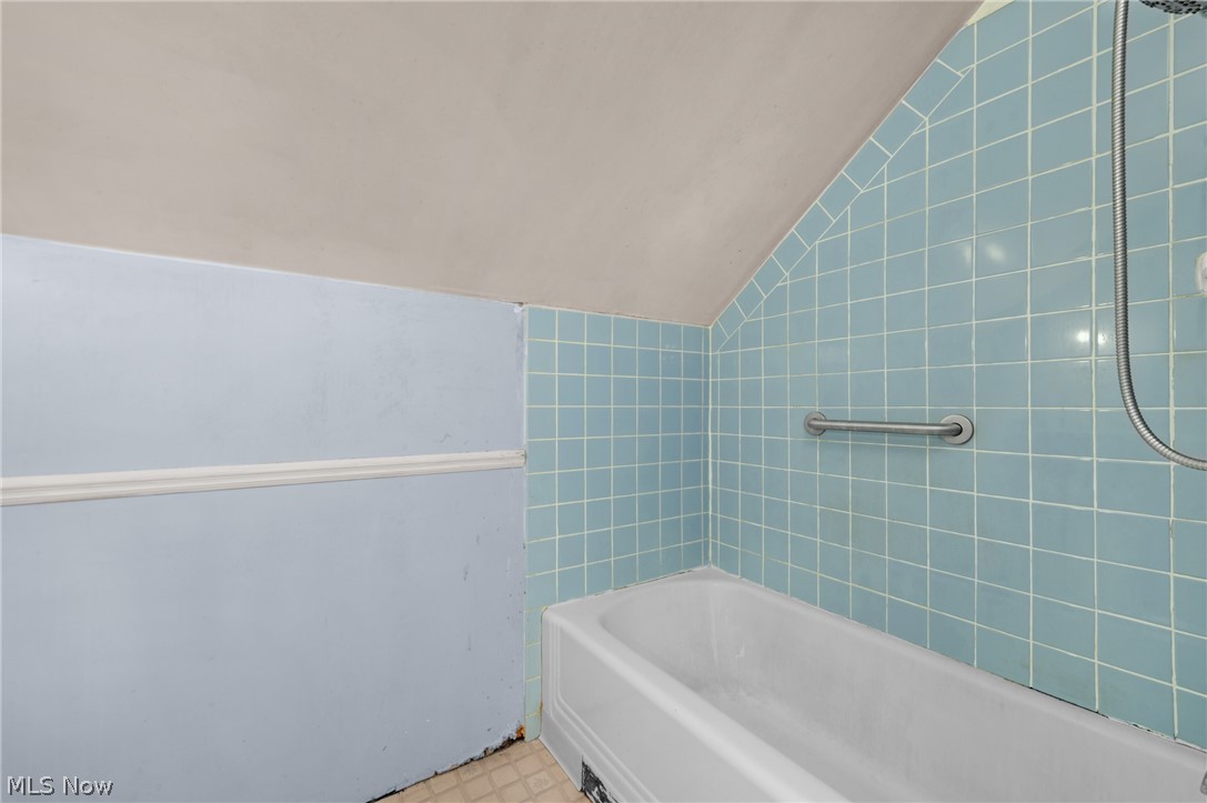 285 Waverly Street Berea OH 44017
