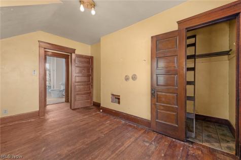 285 Waverly Street Berea OH 44017