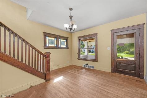 285 Waverly Street Berea OH 44017