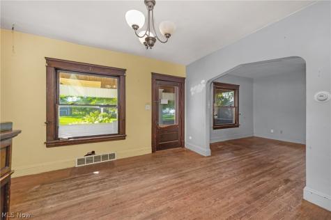 285 Waverly Street Berea OH 44017