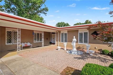 2990 Mccormick Road Silver Lake OH 44224