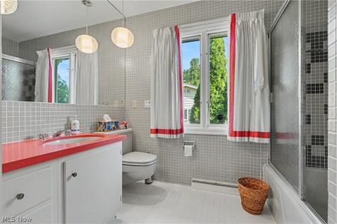 2990 Mccormick Road Silver Lake OH 44224