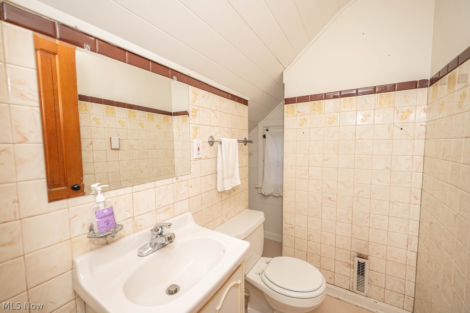 25281 Marsdon Drive Euclid OH 44132