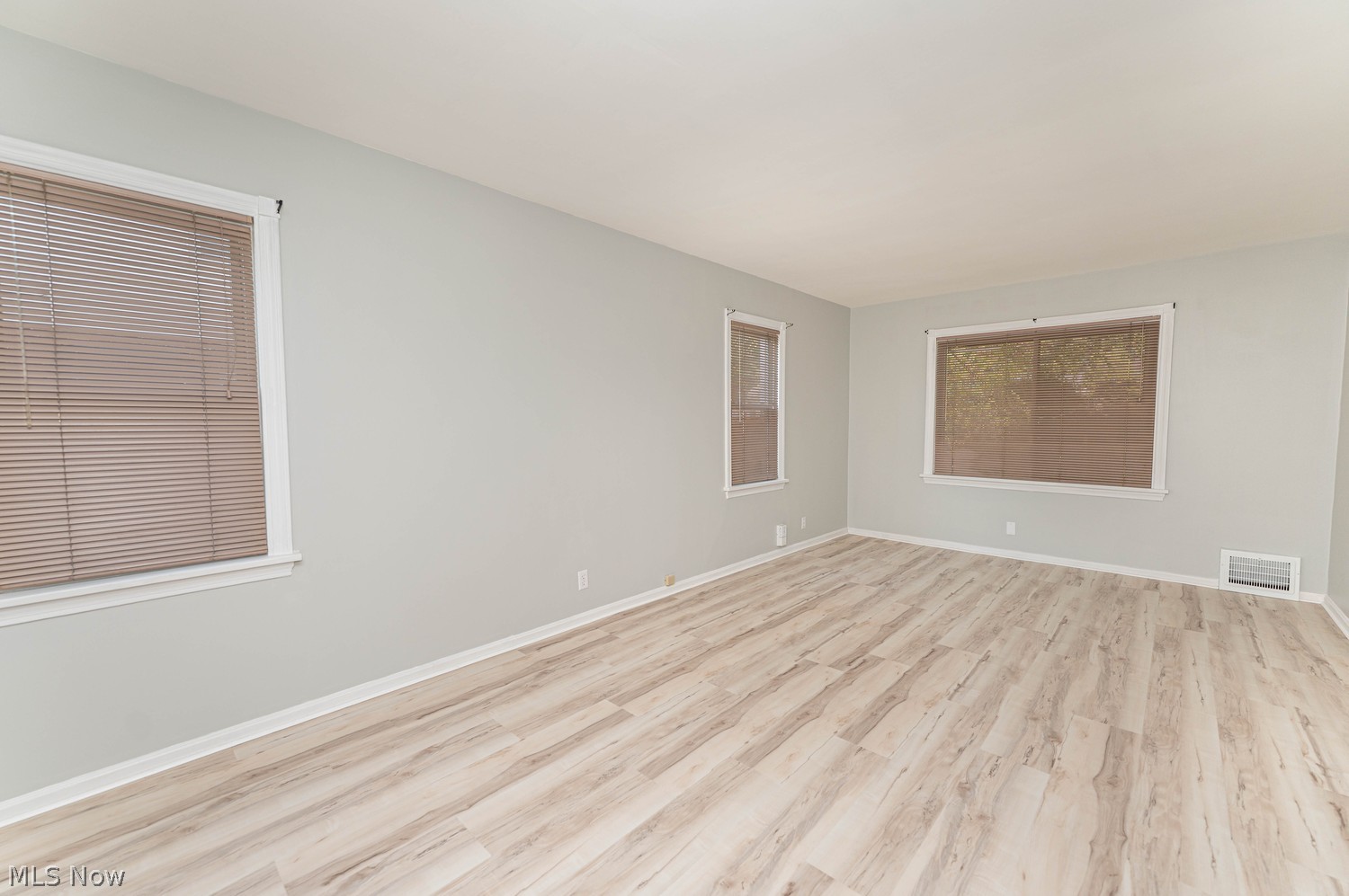25281 Marsdon Drive Euclid OH 44132
