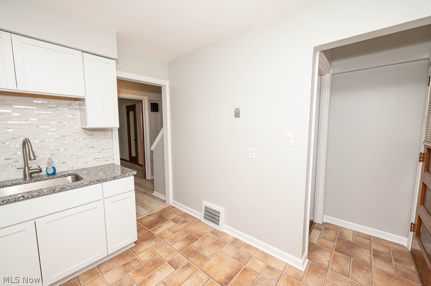 25281 Marsdon Drive Euclid OH 44132