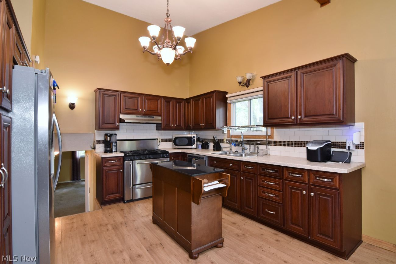 753 High Street Bedford OH 44146
