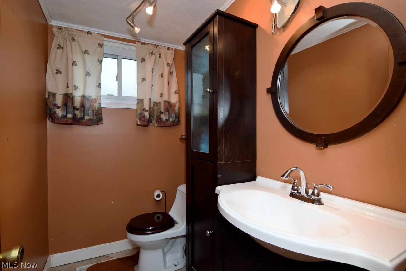 753 High Street Bedford OH 44146