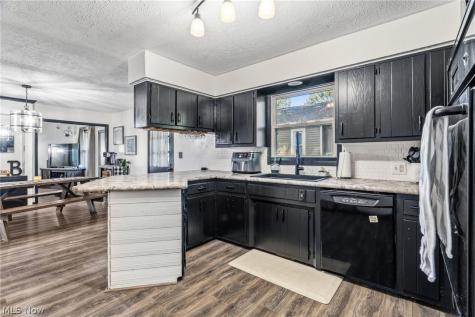 6226 Woodmoor Avenue NW Canton OH 44718