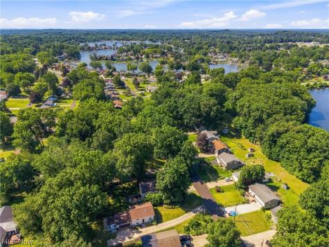 6226 Woodmoor Avenue NW Canton OH 44718