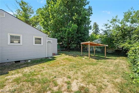 982 Shadowrow Avenue Willoughby OH 44094
