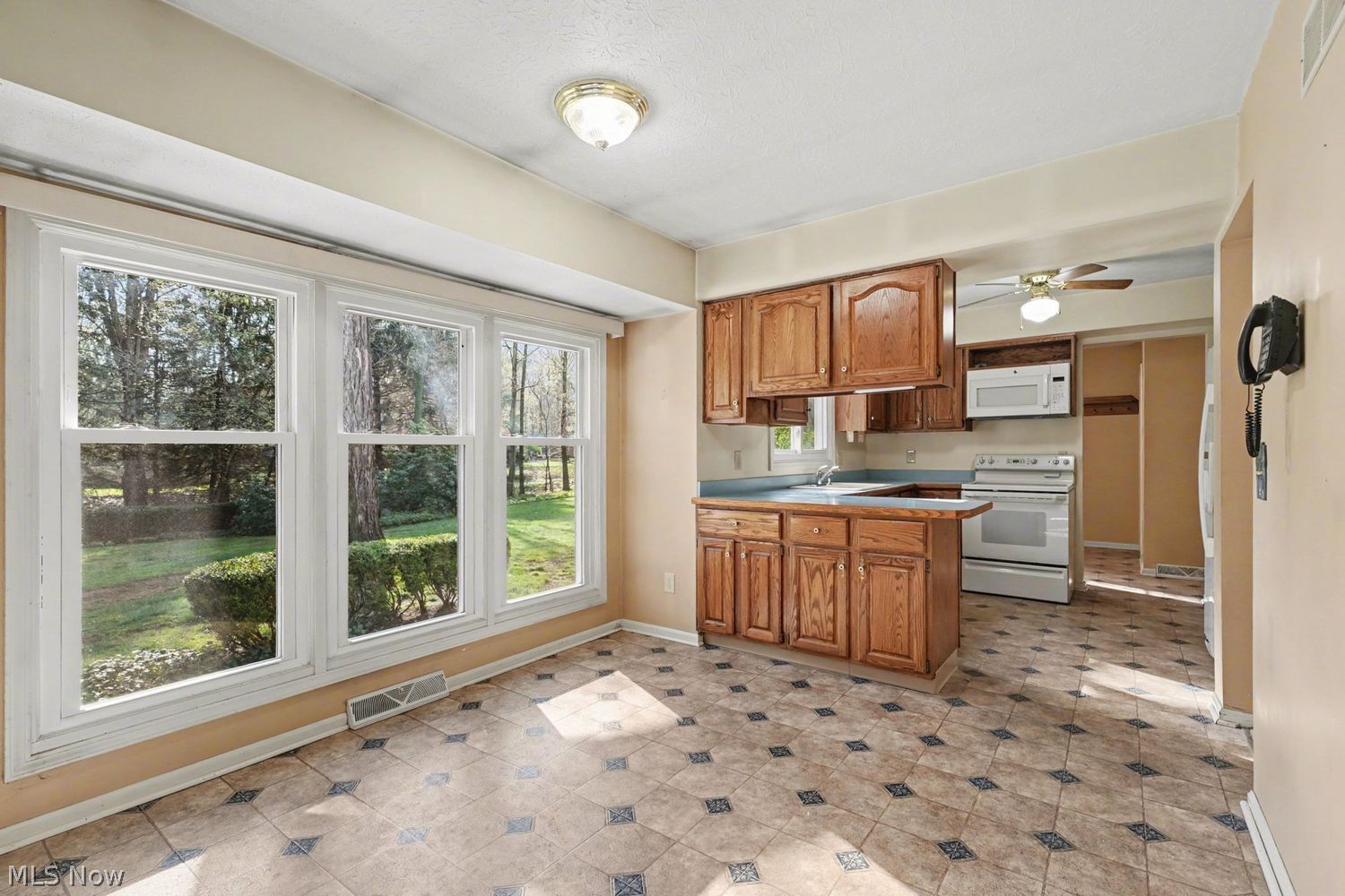 2449 Pleasant Place Madison OH 44057