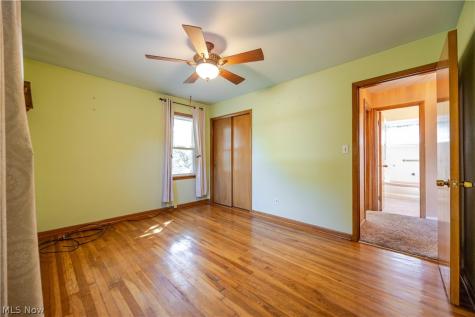 18416 Hazelwood Avenue Parma OH 44137