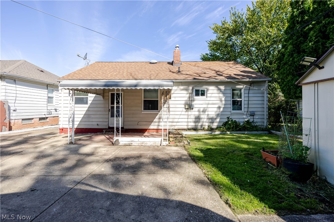 18416 Hazelwood Avenue Parma OH 44137
