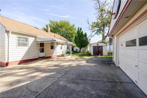 18416 Hazelwood Avenue Parma OH 44137