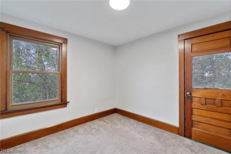 616 South Street Louisville OH 44641